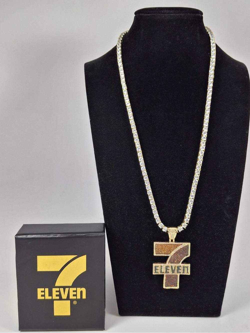 7-Eleven King Ice Necklace